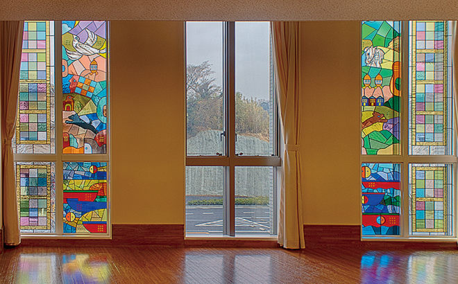 伊東市新市民病院ステンドグラス